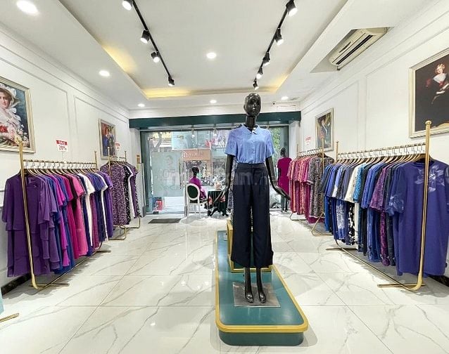 Cho thuê tầng 1 nhà mặt phố 256 Bà Triệu, 110 triệu, 162m2 view đẹp