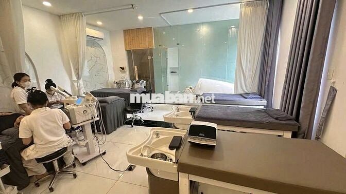 Cho Thuê Nhà Đẹp Rộng Thang Máy Đường Lê Văn Sỹ, Phú Nhuận (KD Tự Do)