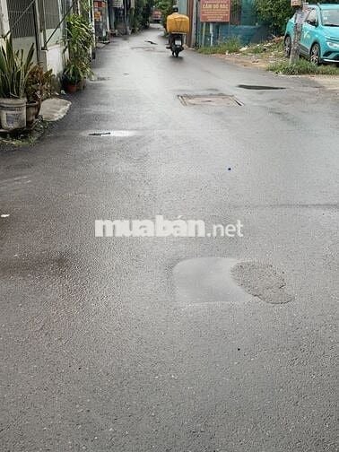 4.5 tỷ ngang 5 hẻm xe tải giá .  Kha van can 66/70 nhà cap 4 hbc TĐ