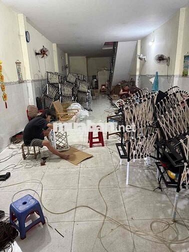 Cho thuê nhà thích hợp dạy học, kinh doanh buôn bán, làm kho chứa hang