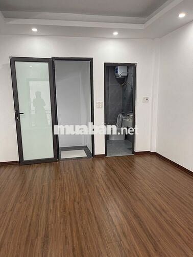 Bán căn hộ khu Việt Hưng - 30m2 -5 tầng- full nội thất cao cấp. 5 tỷ9