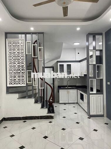 Bán căn hộ khu Việt Hưng - 30m2 -5 tầng- full nội thất cao cấp. 5 tỷ9