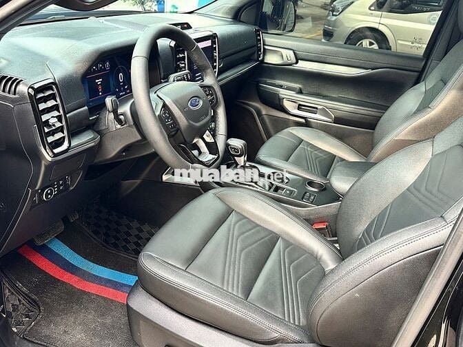 Ford Everest Titanium 1 Cầu 2024 - Xe Lướt Đẹp