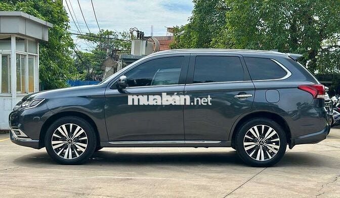 Mitsu Outlander 2023 Premium 2.0 CVT - 30000 km