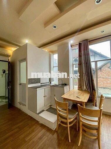 Studio cửa sổ lớn Nơ Trang Long, Văn Lang, Bình Thạnh