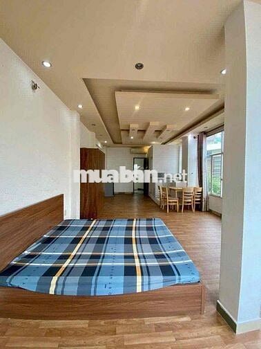 Studio cửa sổ lớn Nơ Trang Long, Văn Lang, Bình Thạnh