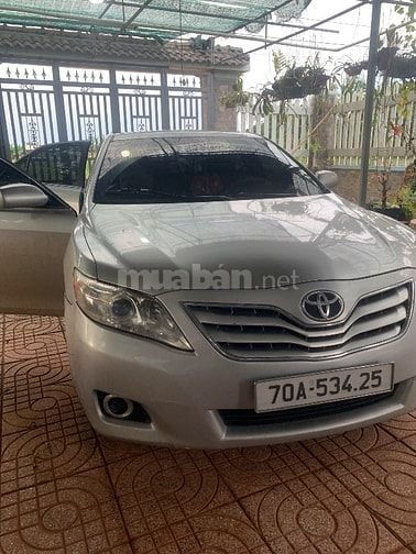 Gia đình đang đi , lên xe mới cần sang lại 