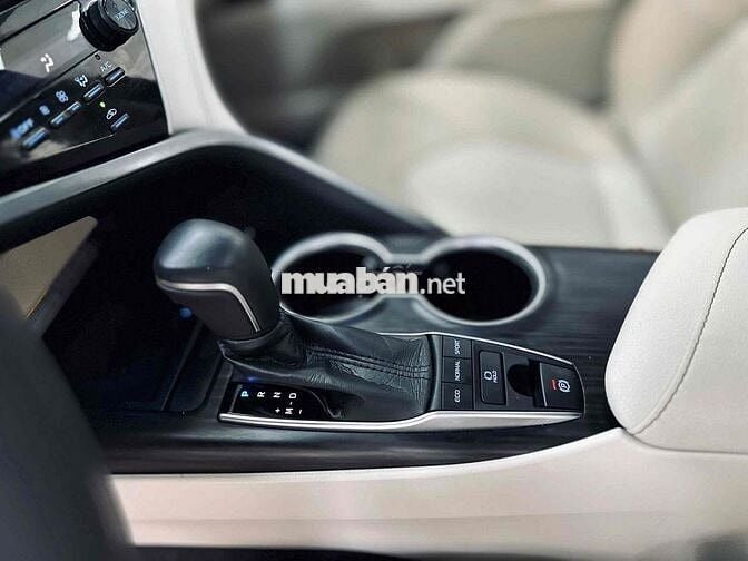 Toyota Camry 2.0Q 2022 Siêu lướt siêu đẹp
