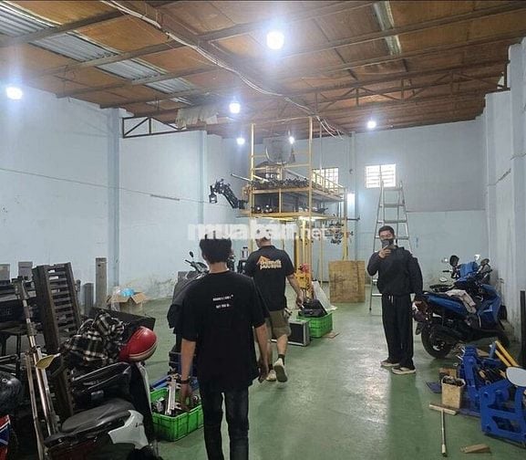 CHO THUÊ KHO,XƯỞNG 8X25M Y HÌNH, Đ LÊ TRỌNG TẤN