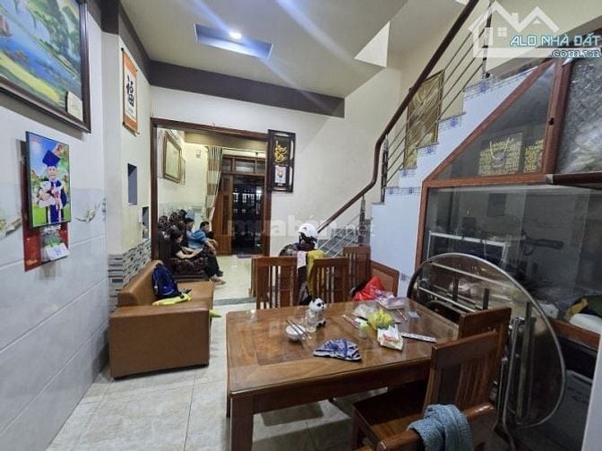 Bán nhà Linh Xuân, TPHCM, đường Số 8, 62m2, 3 tầng, 3PN. Sổ hồng riêng