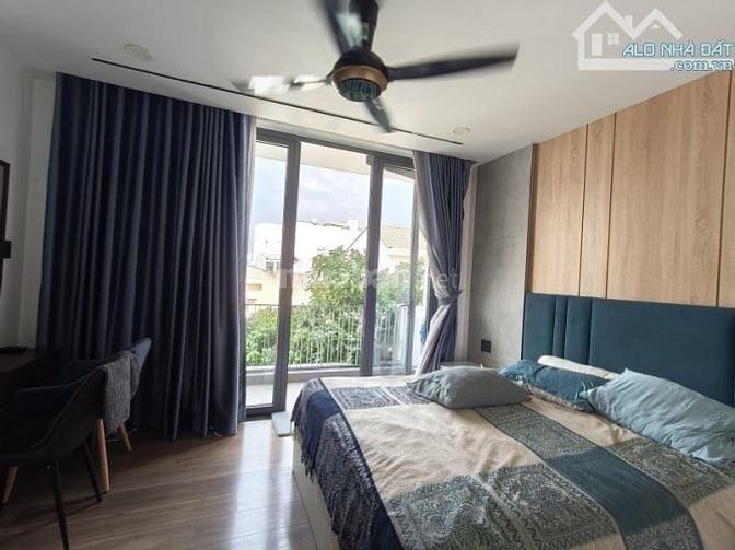 Bán nhà Linh Xuân, TPHCM, đường Số 8, 62m2, 3 tầng, 3PN. Sổ hồng riêng