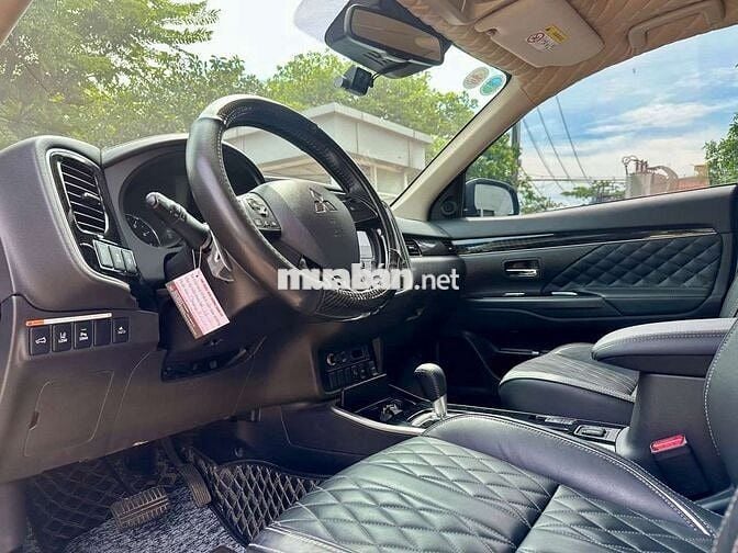 Mitsu Outlander 2023 Premium 2.0 CVT - 30000 km
