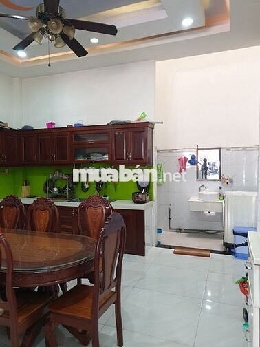 HOT- Bán gấp nhà 2 lầu DT 5x20, đường 6m, gần chợ Tân Phú Cường Q12