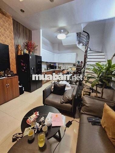 Bán nhà đẹp gần phố ngõ rộng thoáng mát Khâm Thiên Đống Đa