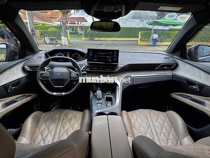 Peugeot 5008 GT line 1.6 AT sản xuất 2024 đi 8k km