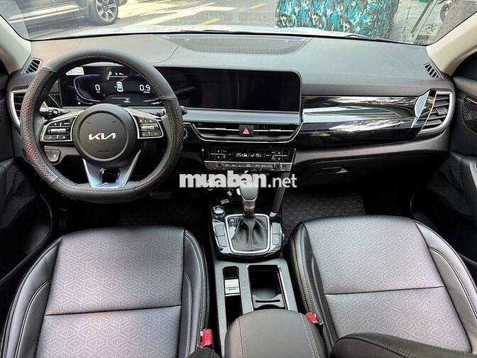 Kia Seltos Luxury 2025