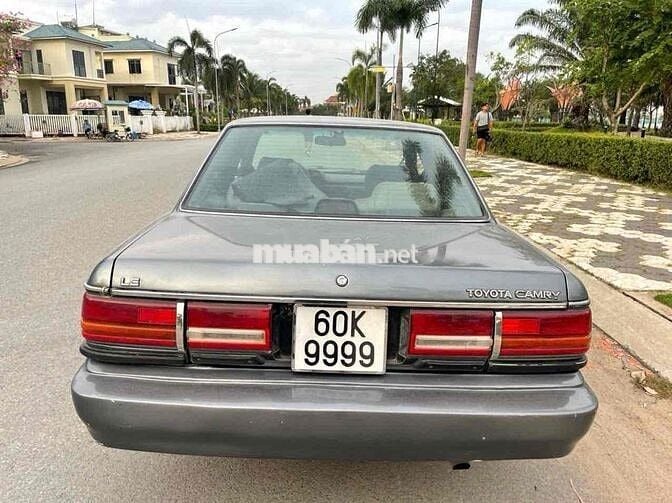 Toyota Camry 1988 SE 2.2 bs 9999)