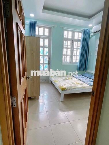 Phòng trọ ban công full nội thất đối diện chợ Bàn Cờ