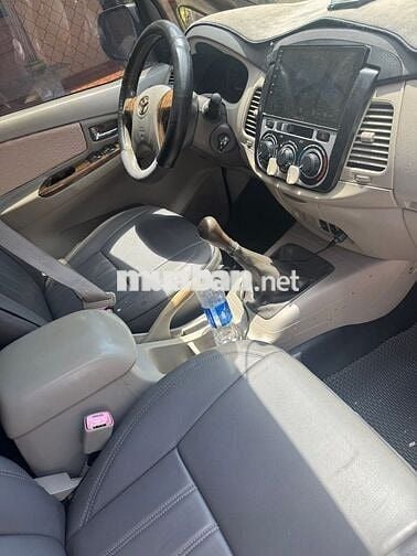 Toyota Innova 2015 E - 140000 km
