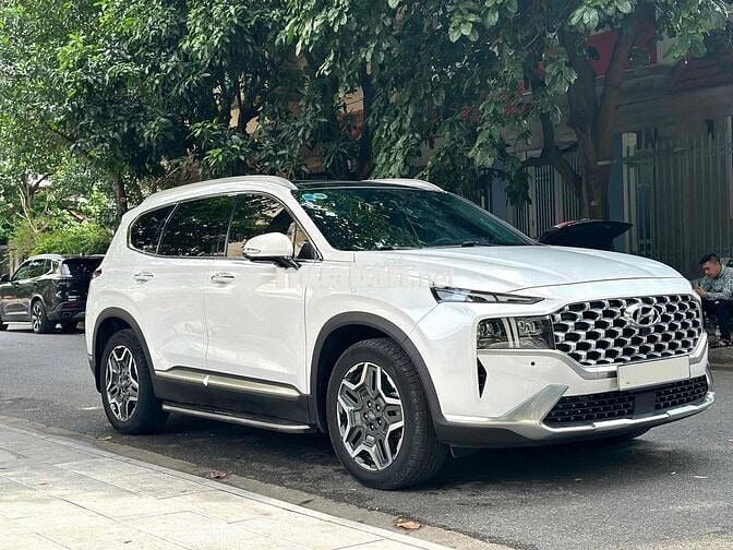 Hyundai Santafe 2.5 xăng cao cấp 2023 màu trắng