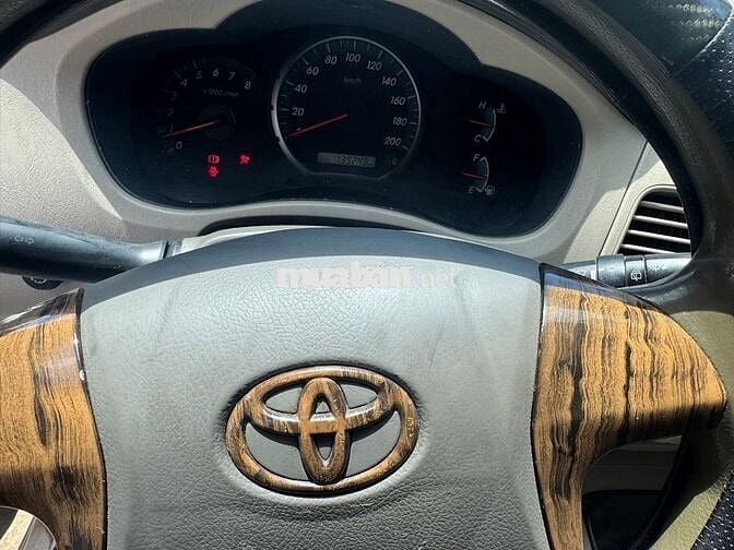 Toyota Innova 2015 E - 140000 km