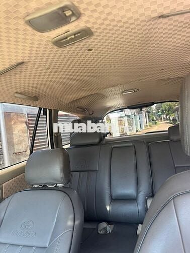 Toyota Innova 2015 E - 140000 km