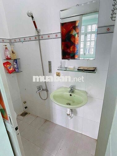 Phòng trọ ban công full nội thất đối diện chợ Bàn Cờ