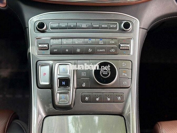 Hyundai Santafe 2.5 xăng cao cấp 2023 màu trắng