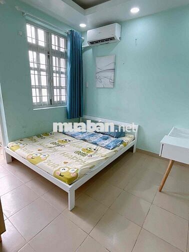 Phòng trọ ban công full nội thất đối diện chợ Bàn Cờ
