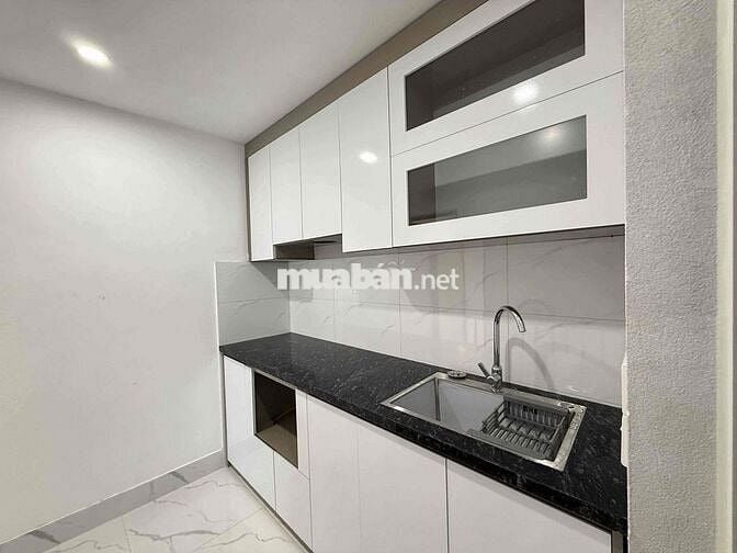 CHÍNH CHỦ BÁN CĂN TẬP THỂ NGHĨA TÂN - CẦU GIẤY 2 tầng,3ngủ nhỉnh 3tỷ
