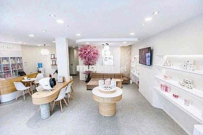 Cho thuê nhà nguyên căn mặt tiền Võ Văn Tần - Q3 diện tích 6x18m 45tr