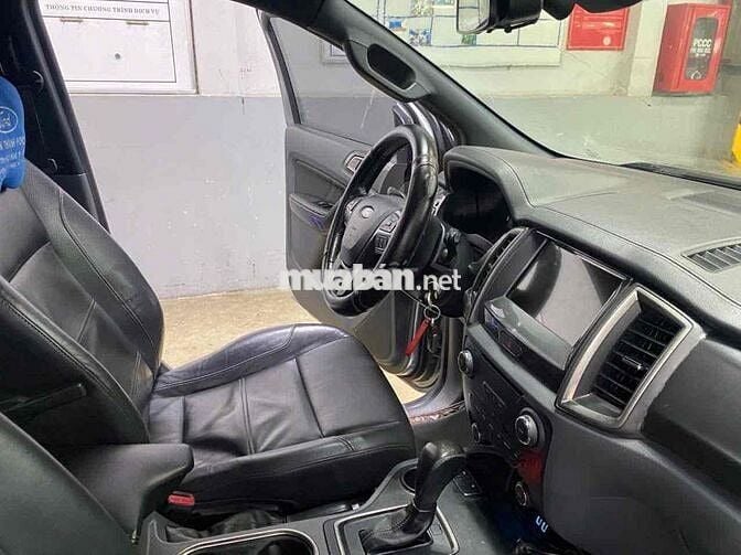 Ford Everest 2016 Titanium 2.2L 4x2 AT - 84000 km
