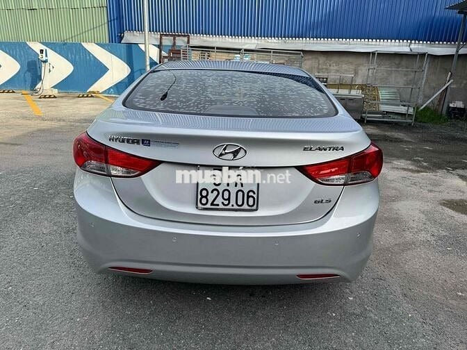 Hyundai Elantra 2013 1.8 AT - 135000 km một chủ