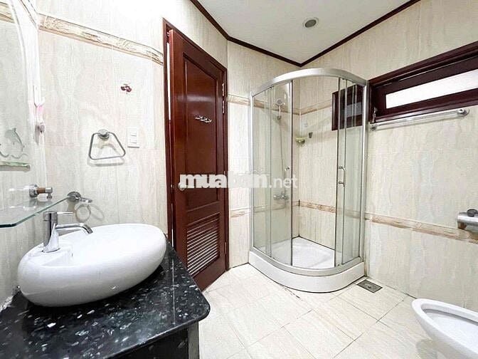 STUDIO BAN CÔNG, FULL NỘI THẤT GẦN RMIT, VÒNG XOAY TRUNG SƠN QUẬN 8