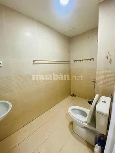 Cho thuê căn hộ Oriental Plaza (2N2VS) DT: 84M2