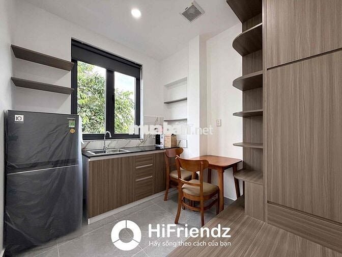 🔥CHO THUÊ CĂN HỘ BAN CÔNG MỚI 100%- DI CHUYỂN THANG MÁY