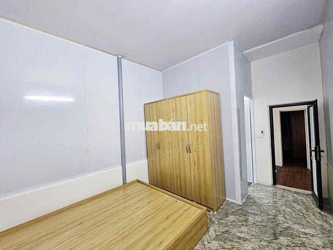 1 nhà ra ô tô! Khương Trung, ngõ 2,5m, nhà đẹp, ở ngay. 37mx4T.  8,4ty