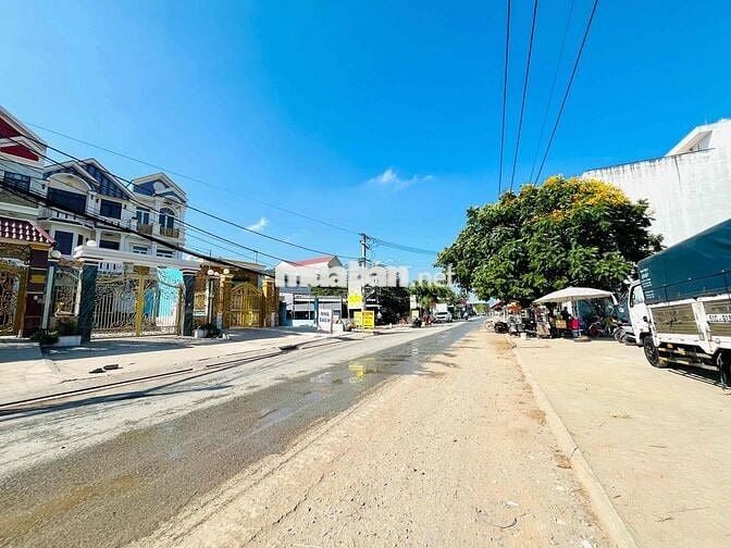 Cho thuê mặt bằng kinh doanh 8x20m - Mặt tiền đường Tân Liêm