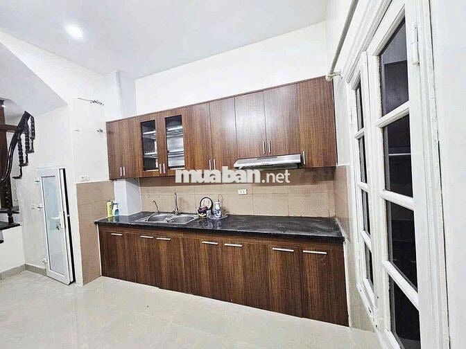 1 nhà ra ô tô! Khương Trung, ngõ 2,5m, nhà đẹp, ở ngay. 37mx4T.  8,4ty
