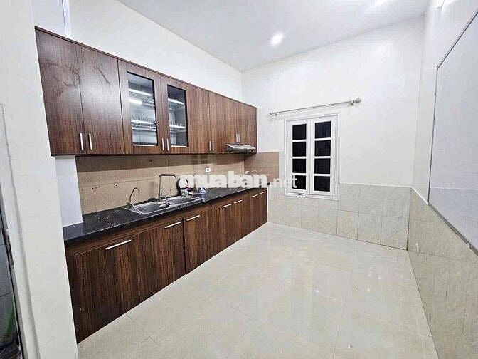 1 nhà ra ô tô! Khương Trung, ngõ 2,5m, nhà đẹp, ở ngay. 37mx4T.  8,4ty