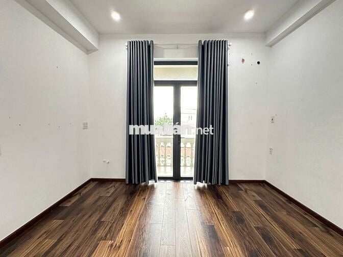 nhà VIP trục đường chính Tỉnh Lộ 10, thang máy, hẻm 5m, s sàn 400m2