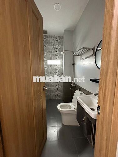 nhà VIP trục đường chính Tỉnh Lộ 10, thang máy, hẻm 5m, s sàn 400m2