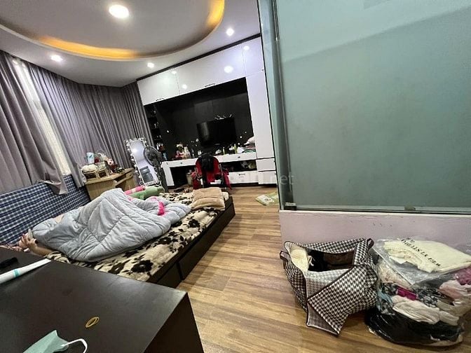 Nhà đẹp Xuân Thuỷ, Cầu Giấy. Ngõ kinh doanh ô tô 50m2 x 6T 10 Tỷ Nhỉnh