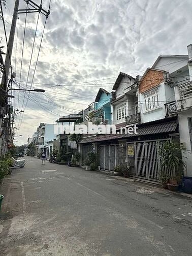 Bán Nhà Hẻm 8m , ngon , rẻ , tốt . Hương Lộ 80 , BHHA , Bình Tân