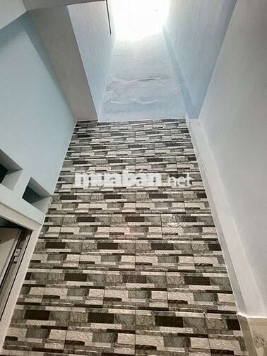 Bán nhà giáp ngã tư bốn xã, 56m2, nhỉnh 5 tỷ