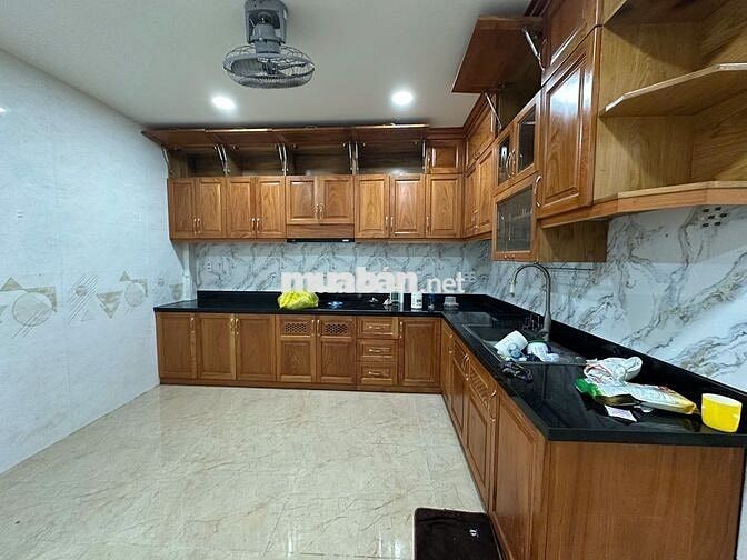 nhà VIP trục đường chính Tỉnh Lộ 10, thang máy, hẻm 5m, s sàn 400m2