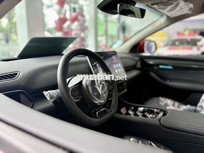 VinFast VF8 2024 S - 25 km