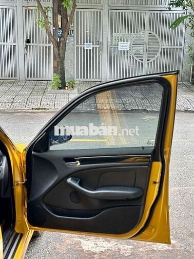 BMW 3 Series 2005 , 325i . odo 888888