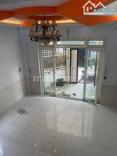 Chính chủ cần bán căn nhà đường Đình Phong Phú gần chợ Tăng Nhơn Phú B