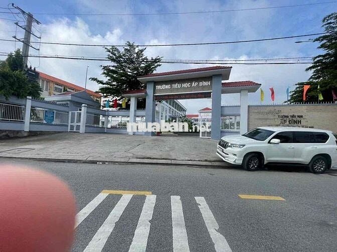 NHÀ 3 TẦNG TÔ KÝ- HÓC MÔN HẺM XE TẢI 7M DT 100M2- TẶNG FUll NỘI THẤT